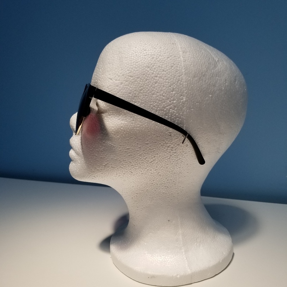 H&M Gold and Black Sunglasses - Picture 6 of 7